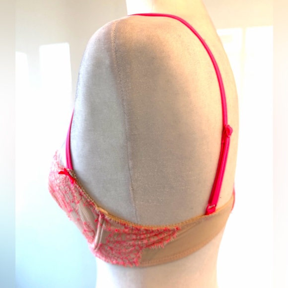 Victoria's Secret Vibrant Pink Lace Unlined Demi Buste Bra - Picture 5 of 7